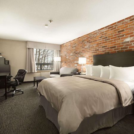 Hotel Super 8 By Wyndham Timmins On Zewnętrze zdjęcie