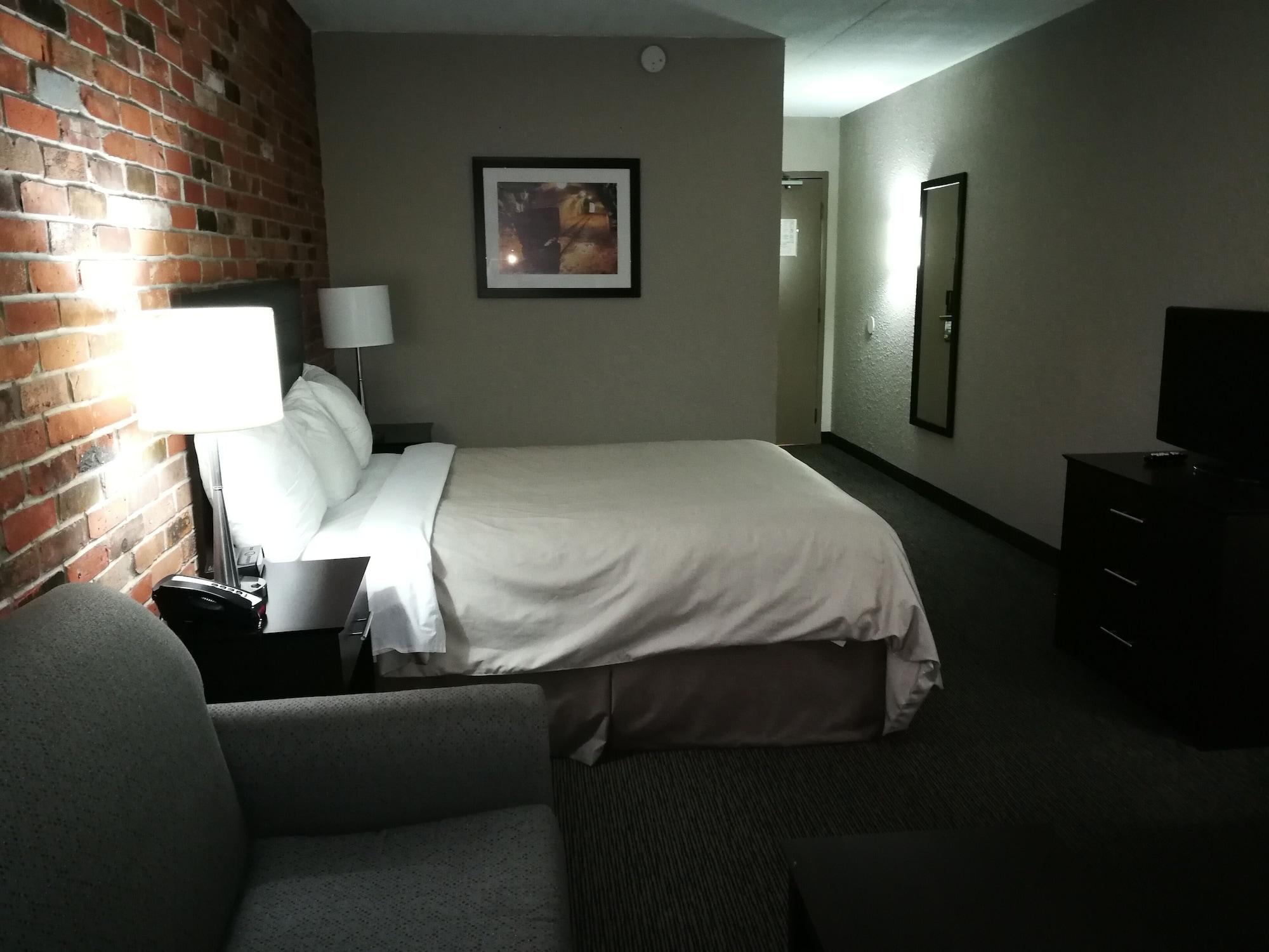 Hotel Super 8 By Wyndham Timmins On Zewnętrze zdjęcie