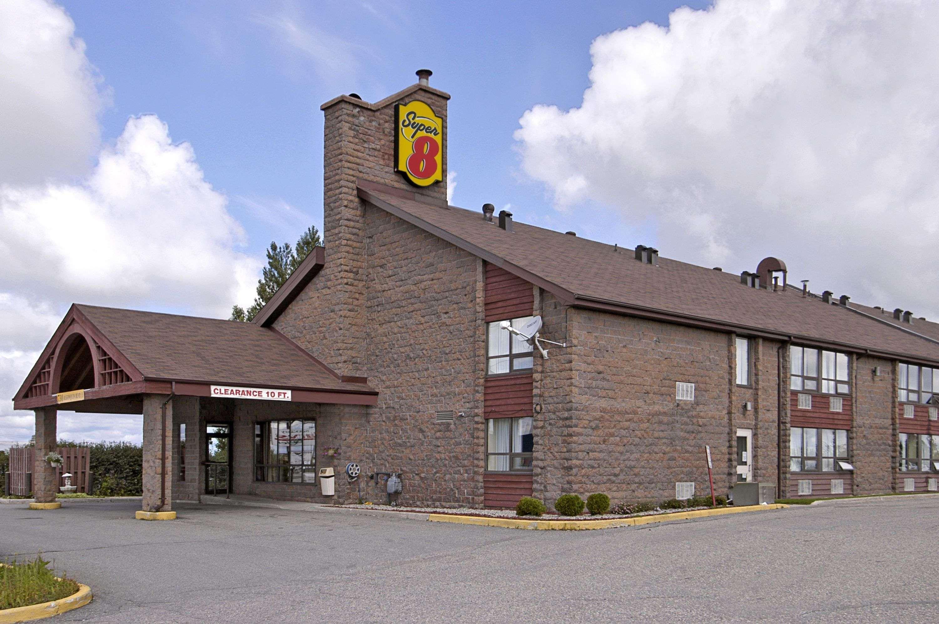 Hotel Super 8 By Wyndham Timmins On Zewnętrze zdjęcie
